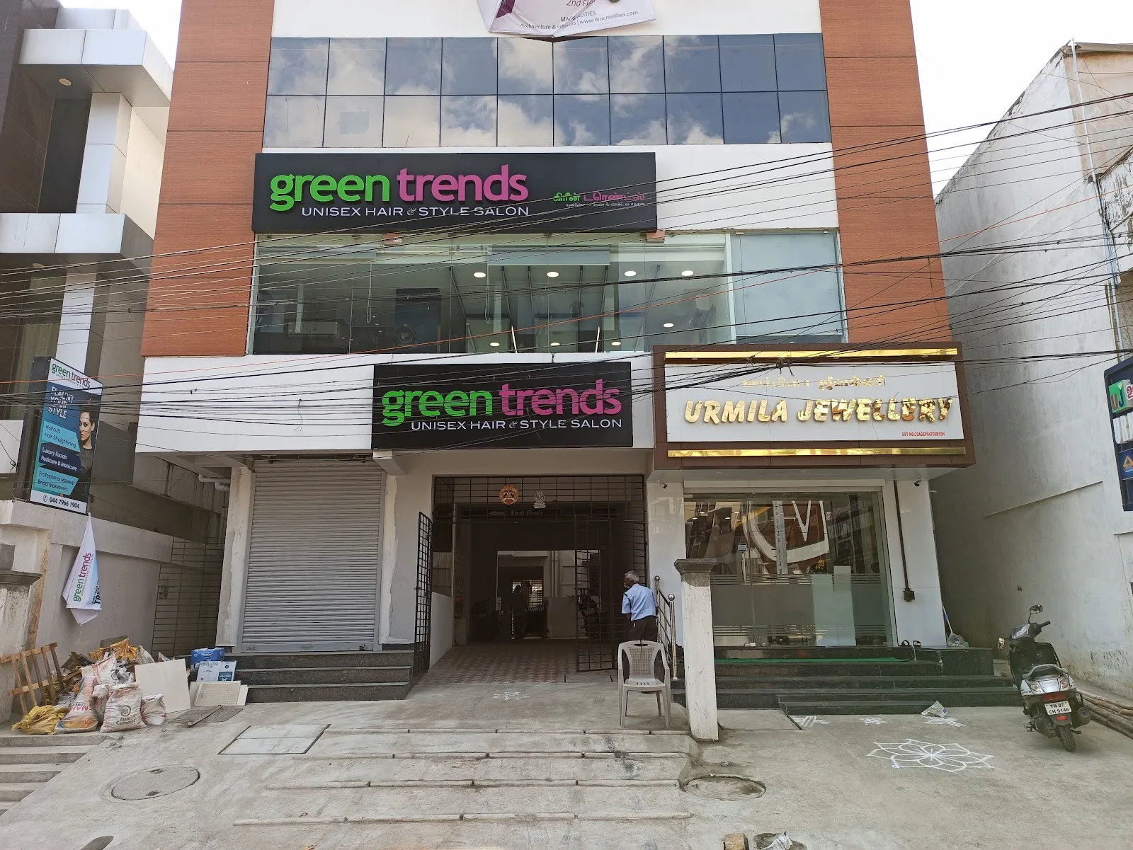 Green Trends Unisex Hair and Style Salon