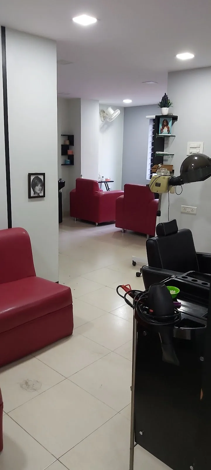 Mesmerize Salon Only Ladies