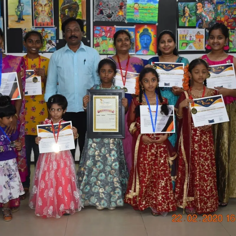 MADHUR Art School