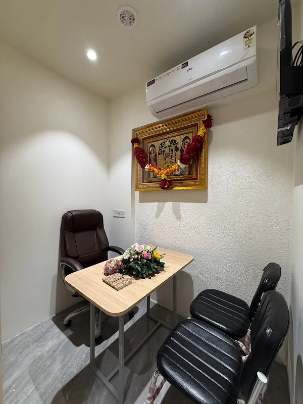 Lakme Salon, Civil Lines Road, Jhansi