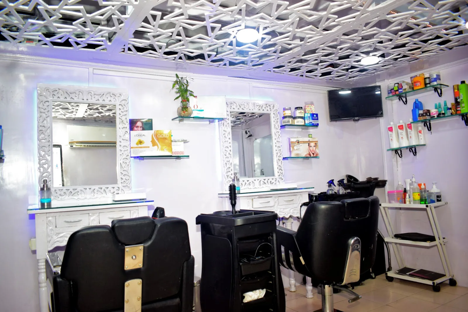 AARIF UNISEX SALON