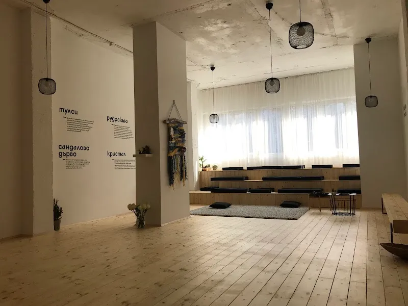 Santosha Yoga