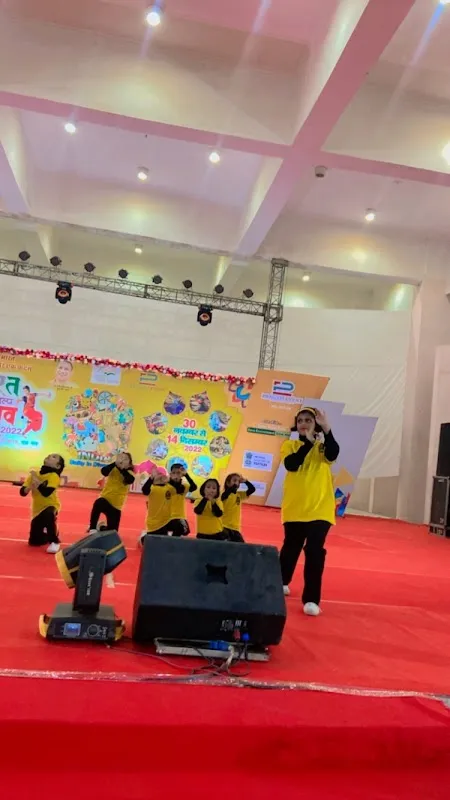 RISING DANCE ACADEMY