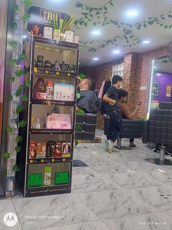 New Look Ladies& gents saloon