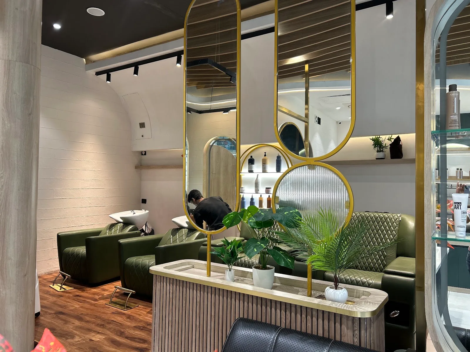 YOLO Signature Salon - Porur