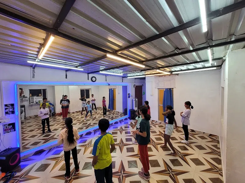 PRAJYOT DANCE CLASSES
