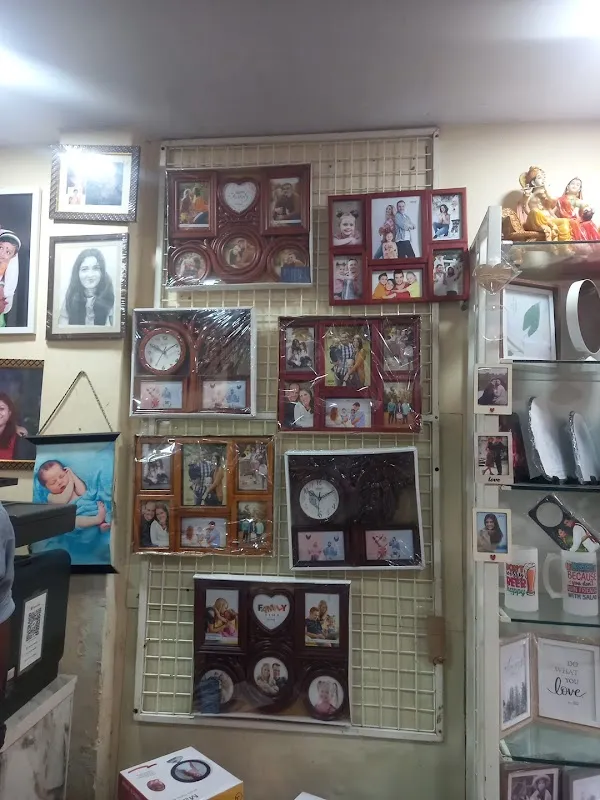 AYUSH DIGITAL PHOTO STUDIO