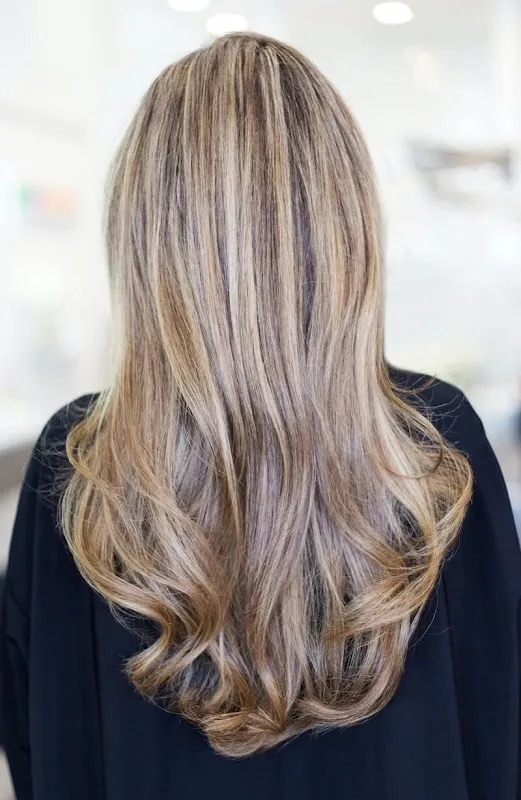 SALON 10