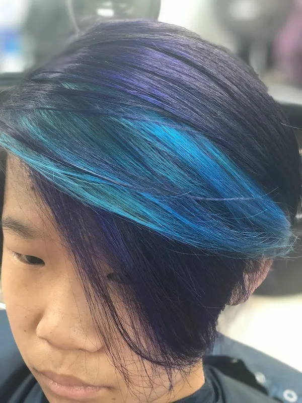 Clara's Unisex Hair Salon