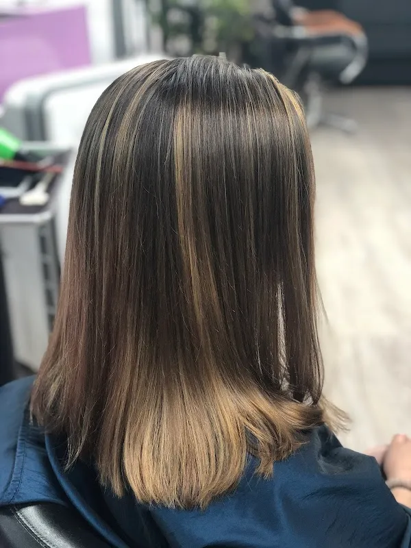 Clara's Unisex Hair Salon