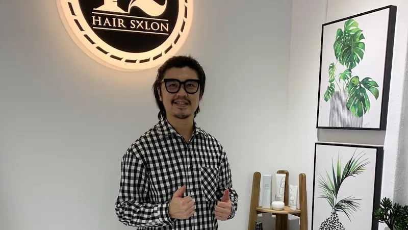 12 Hair Salon