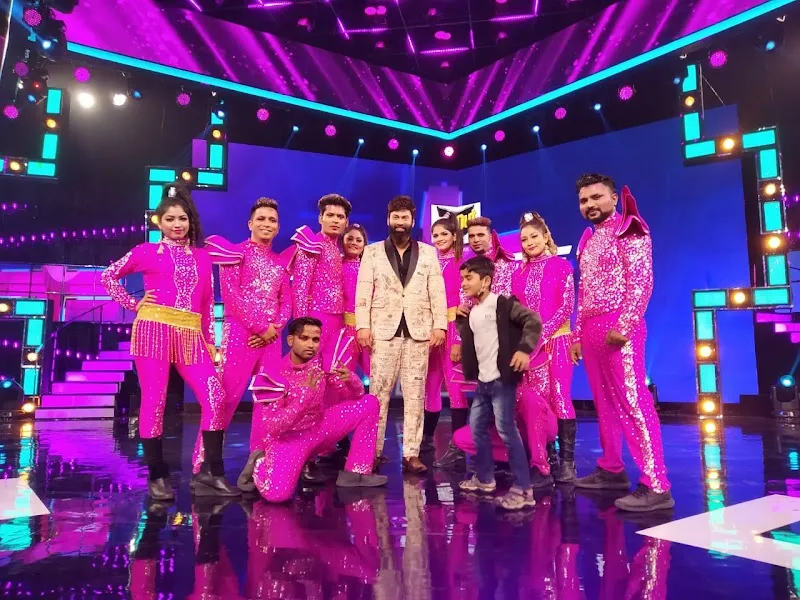 RJ DANCE COMPANY ( yavtamal)