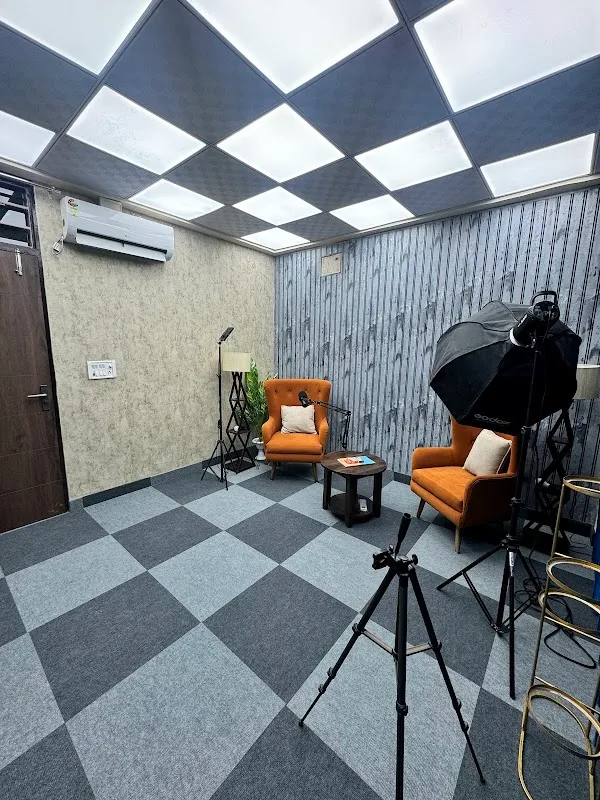 RJ14 Studio - Podcast and Video recording Studio