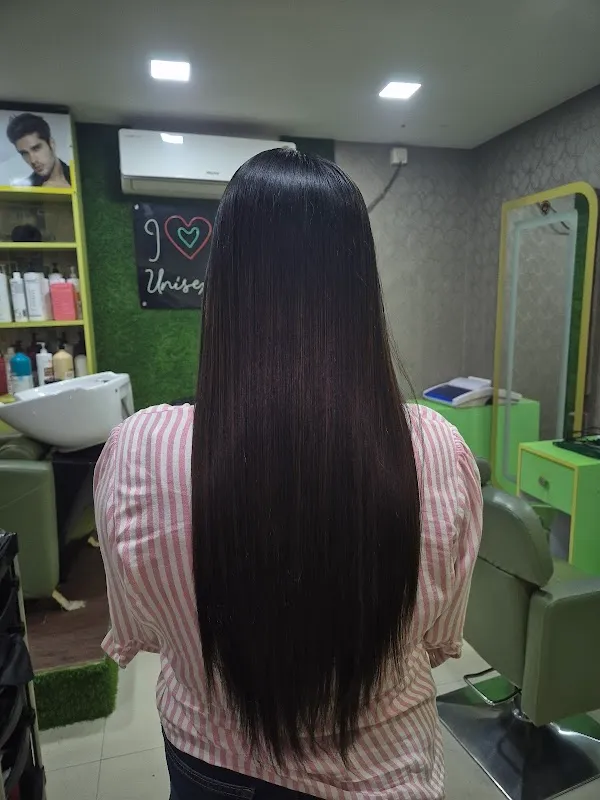 R1 UNISEX SALON