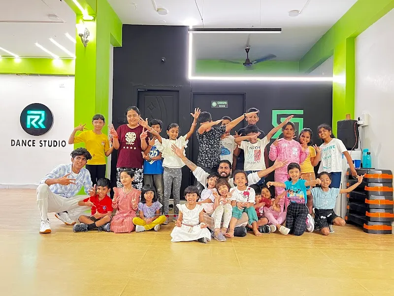 RR Dance Studio