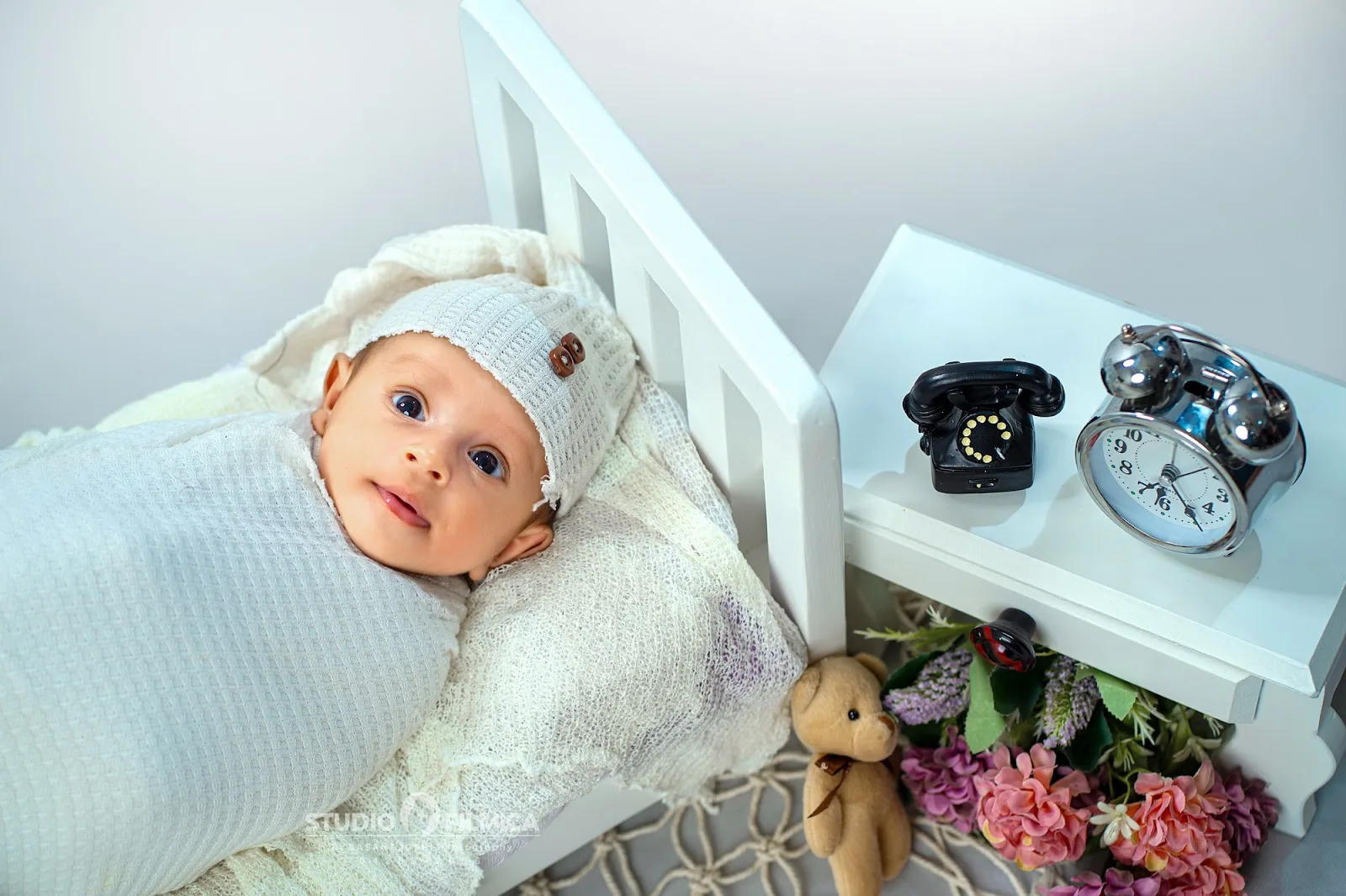 STUDIO FILMICA by Basant Joshi/ Best Kids Photographer in Ahmedabad/ Newborn/ Destination wedding/ Product/ Maternity