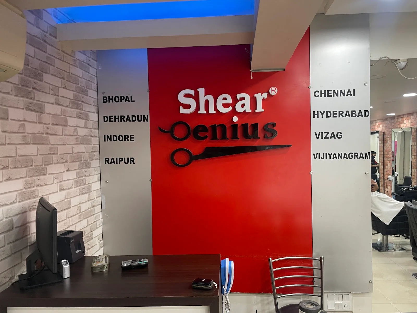 Shear Genius ( Arera colony) Matrix Unisex salon bhopal
