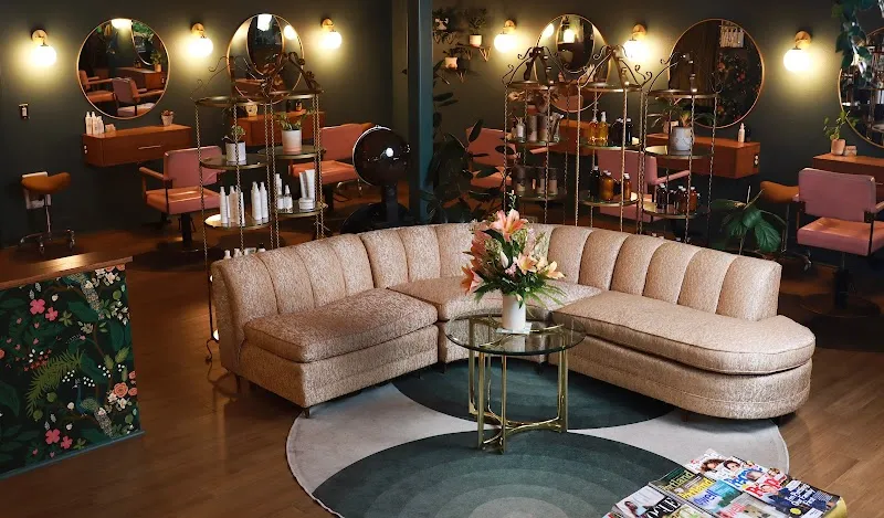 Dreamboat Salon