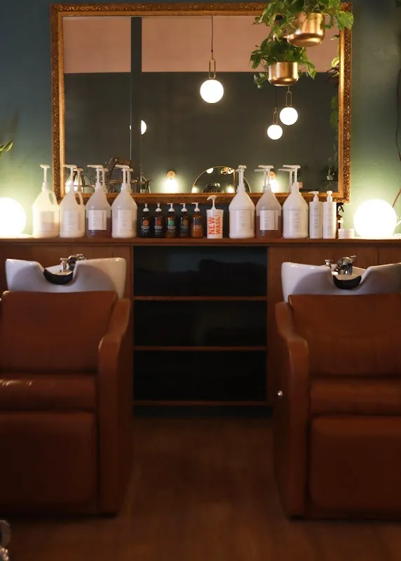 Dreamboat Salon