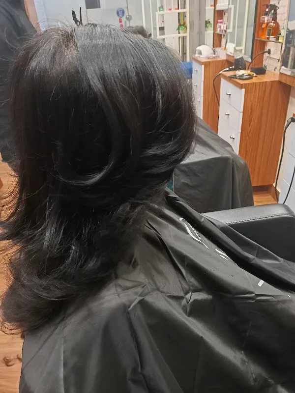Adil'S Unisex Family salon & Bridal Studio