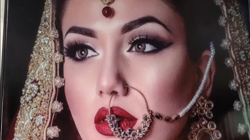 Roshani Beauty Salon & Nail Extension(Trained by Bharti Taneja's)
