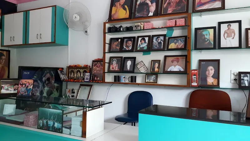 Photo Circle BTM Layout