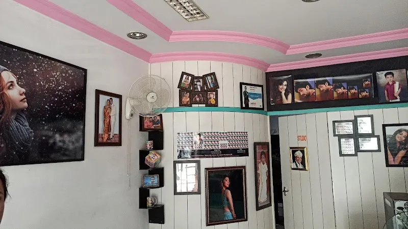 Photo Circle BTM Layout