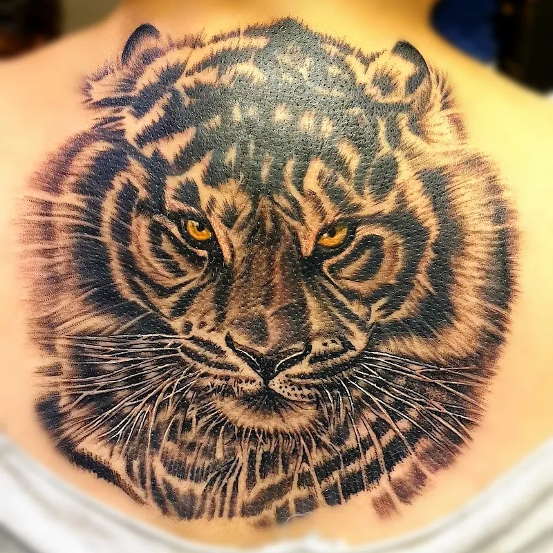 Luv Tattoo studio