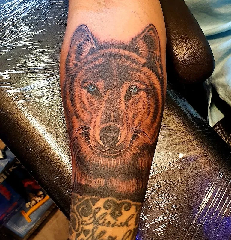 Luv Tattoo studio