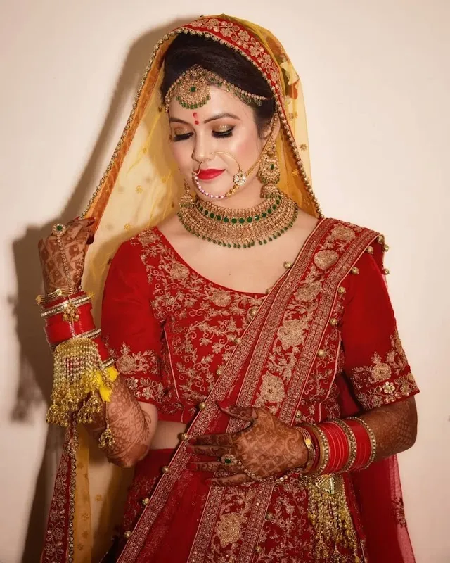 Charvi Beauty Salon