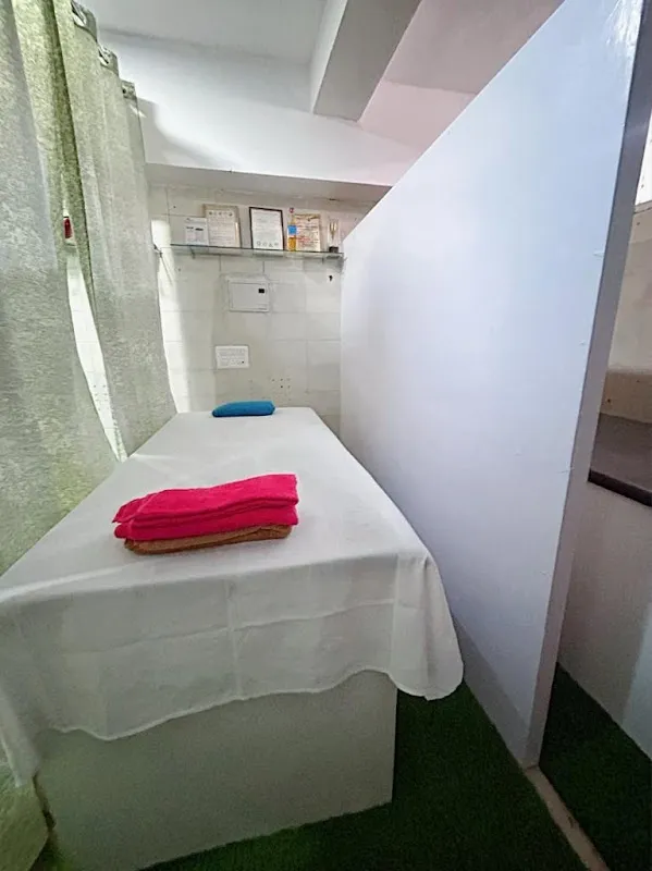 BYM Wellness Center - Yoga Naturopathy Acupressure
