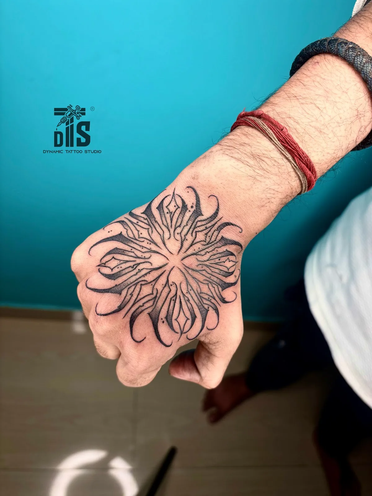 DYNAMIC TATTOO STUDIO.