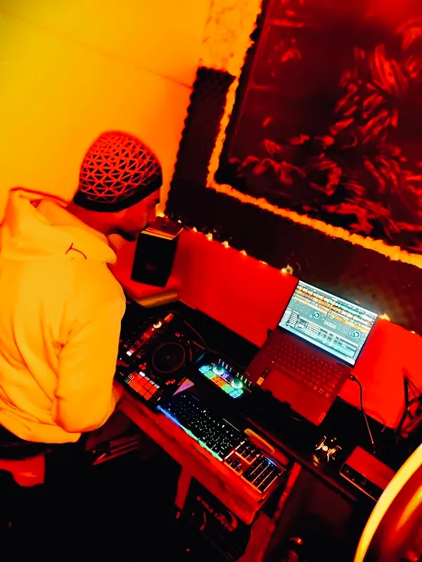 DARK WORLD PRODUCTION