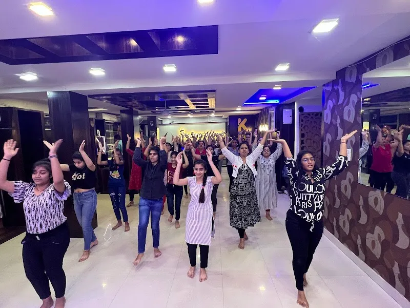 king dance academy
