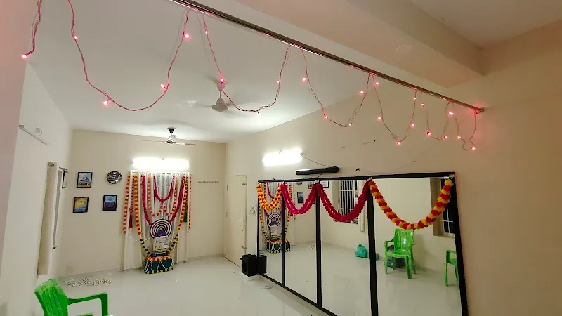 Glory : The art space
