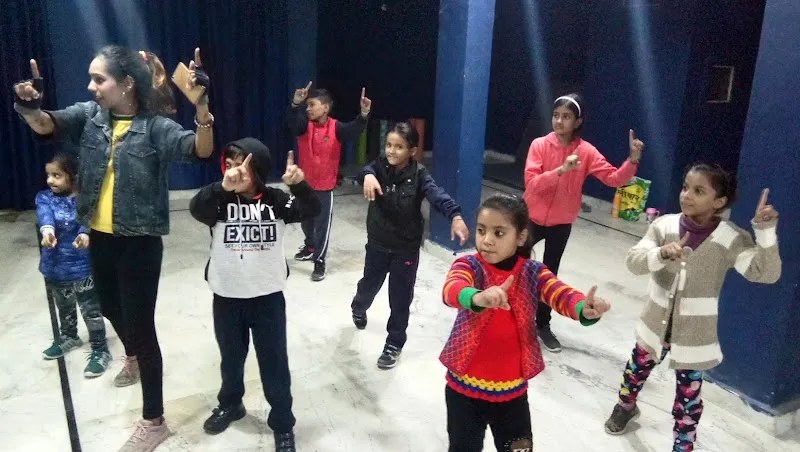 DANCE ART STUDIO