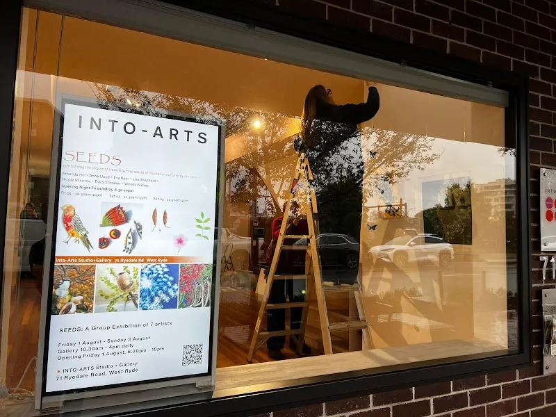 INTO-ARTS Studio + Gallery
