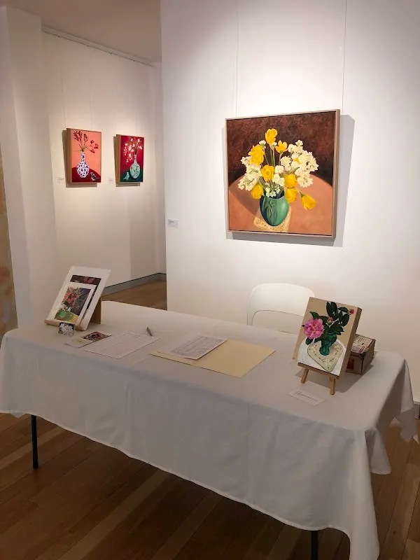 INTO-ARTS Studio + Gallery
