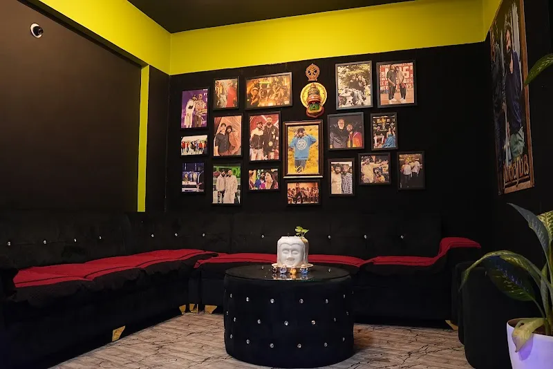Black Steps Dance Floor and Fitness
