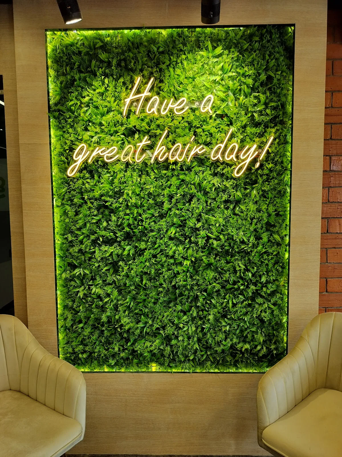 Green Trends Unisex Hair & Style Salon