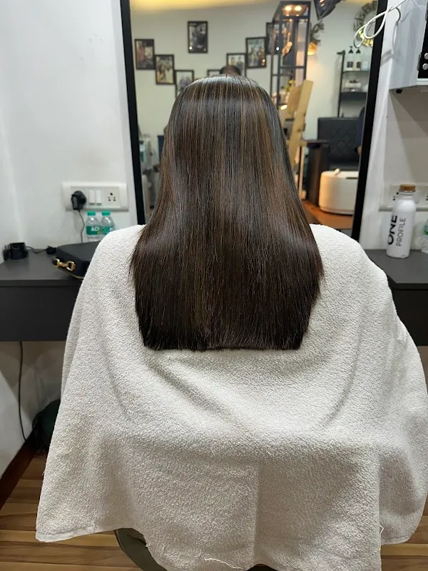 IDENTITI HAIRS STUDIO & CELEBRITY HAIR STYLIST
