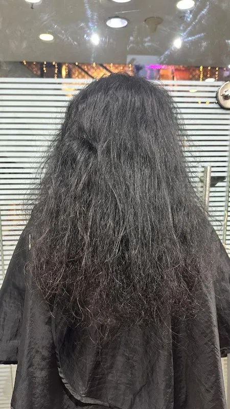 IDENTITI HAIRS STUDIO & CELEBRITY HAIR STYLIST