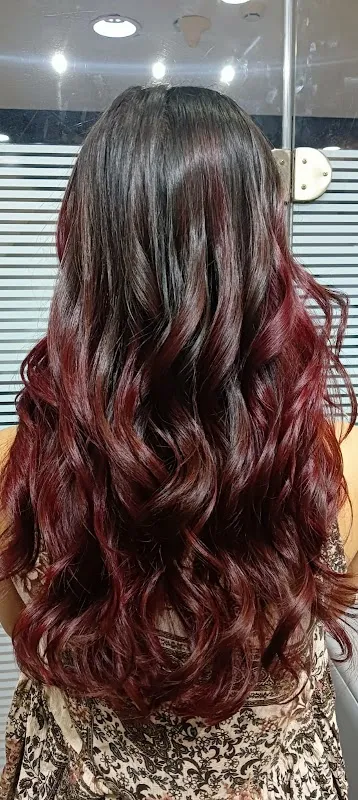 IDENTITI HAIRS STUDIO & CELEBRITY HAIR STYLIST
