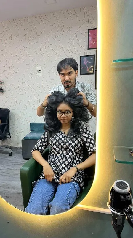 V R Salon Unisex
