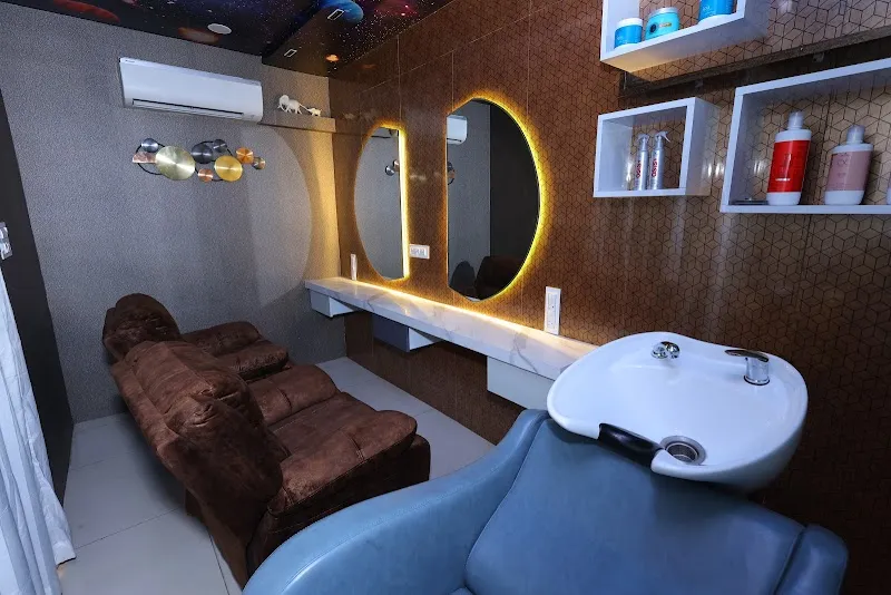 V & V Family Salon, Kakinada Haircut,spa