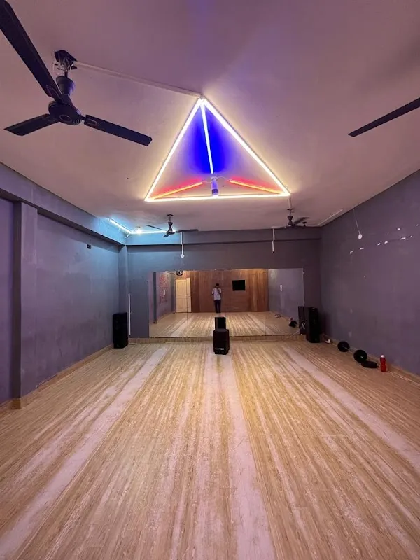 Leal dance studio