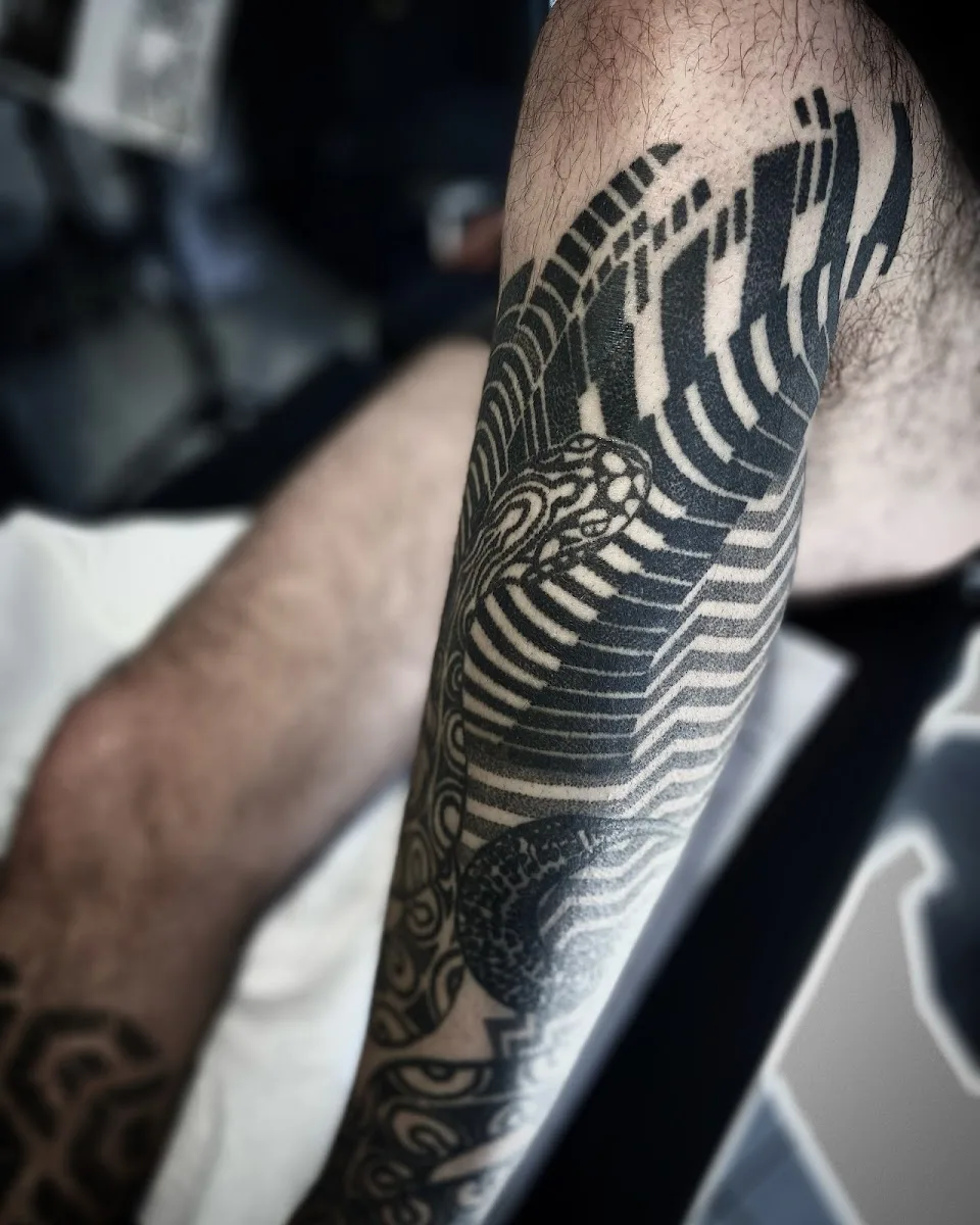 Tattoo club Bergamo ~ Dotwork ~ Fineline ~ Realism ~ Cover Up