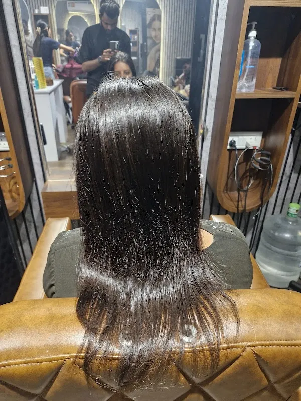 The Hair Lounge unisex saloon