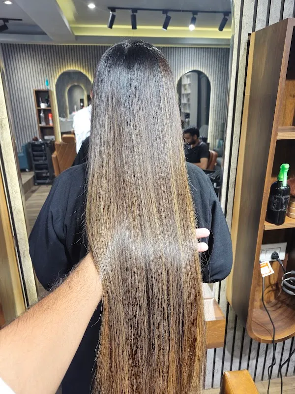 The Hair Lounge unisex saloon