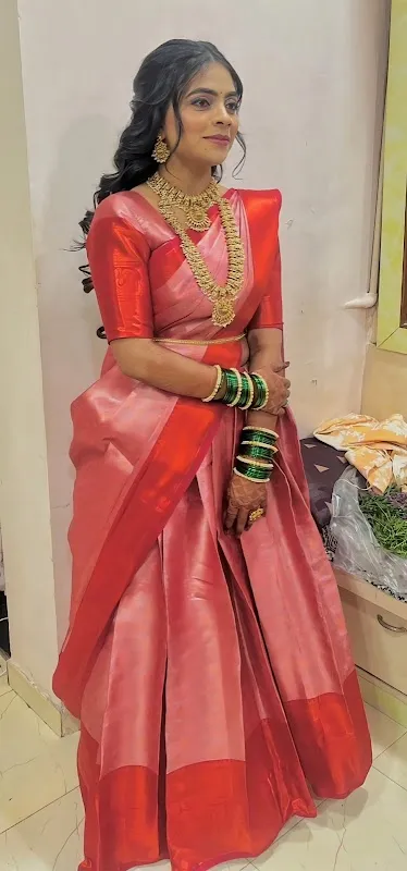 Shraddha Beauty parlour
